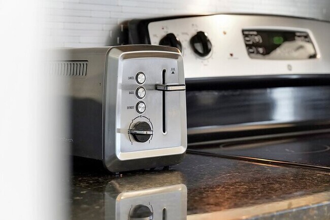 Building Photo - 112 Paloma Dr