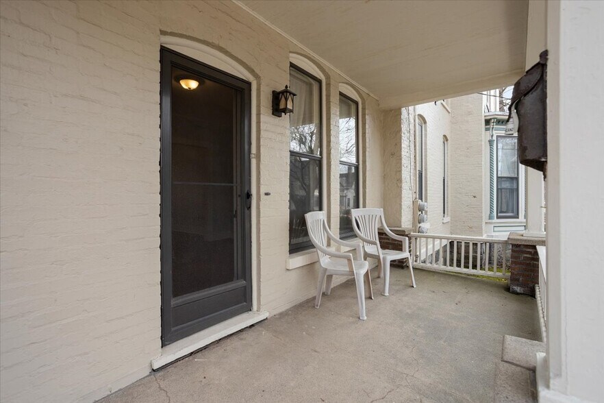 Building Photo - 246 Prospect Ave NE