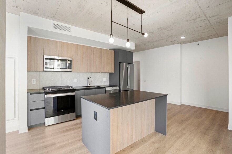 Building Photo - 244 W Polk St