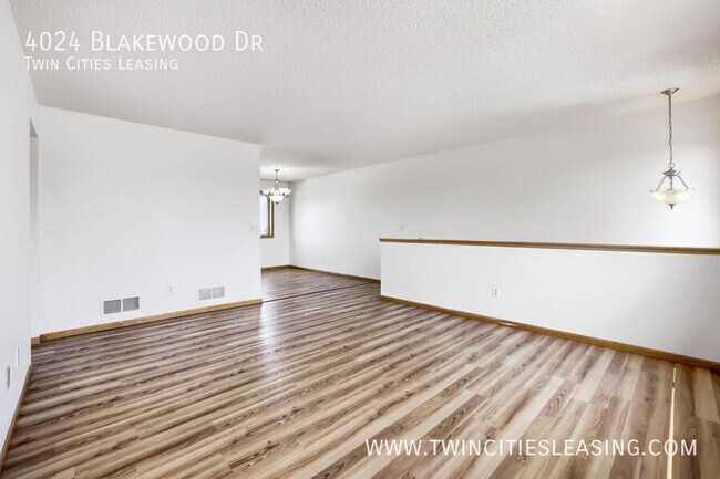 Building Photo - 4024 Blakewood Dr