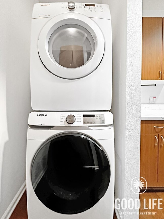 Building Photo - Resort-Style 1BR in Anaheim | Gym, Pool, Jacuzzi & Balcony