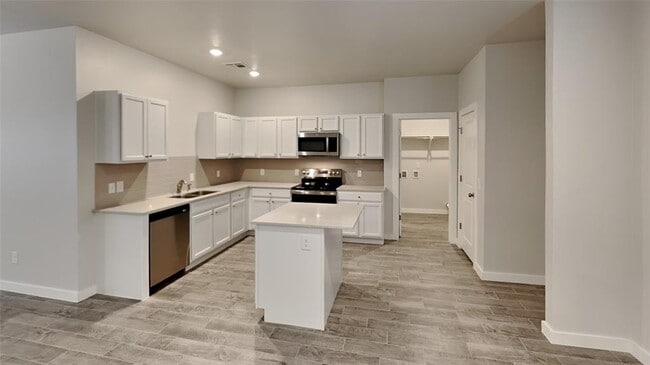 Building Photo - 17401 Lantana Loop