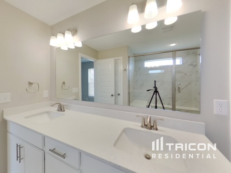 Building Photo - 4883 Morenci Ct