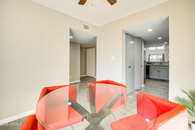 Building Photo - 14236 N 23rd St