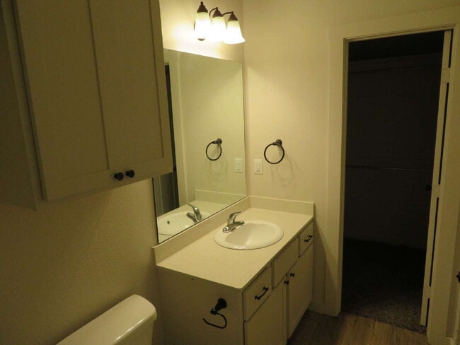 Building Photo - Beautiful Home Located Near Texas Tech Cam...