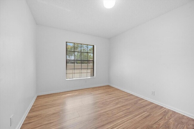 Building Photo - 13511 Jonquil Pl