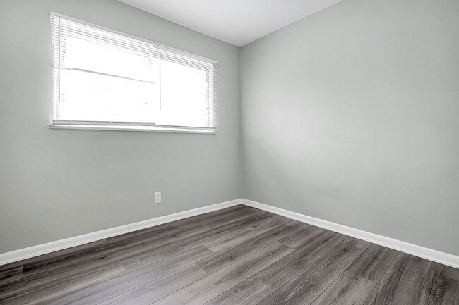 Building Photo - Newly Updated 3 Bedroom Home with Garage &...