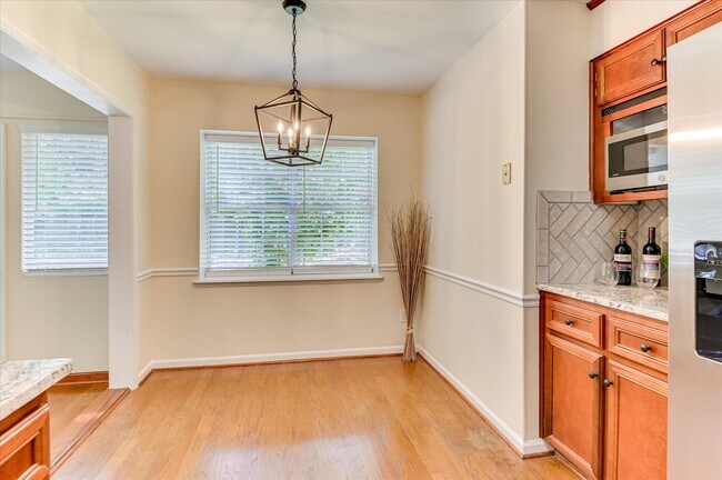 Building Photo - 4655 Wellington Ct