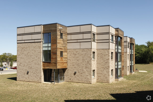 Building Photo - Campus View 1 & 2