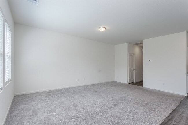 Building Photo - 415 Madison Way