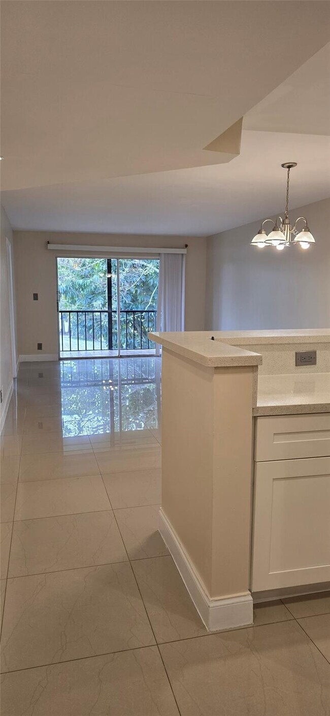 Building Photo - 8000 S Colony Cir