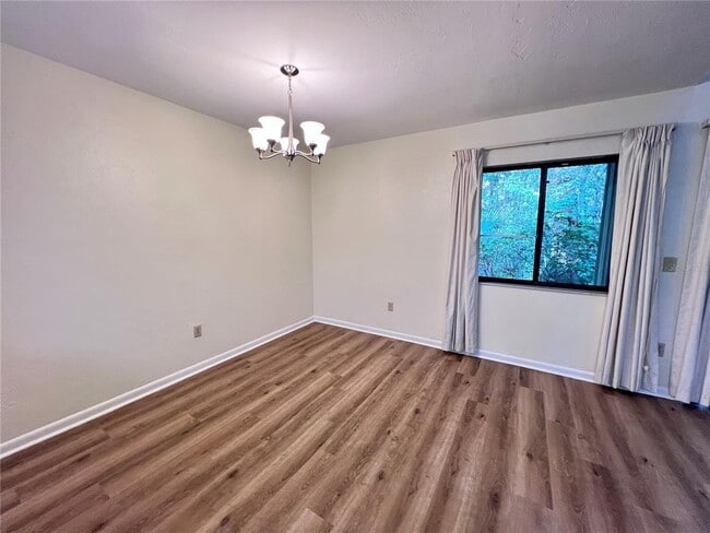 Building Photo - 313 SW 54th Dr