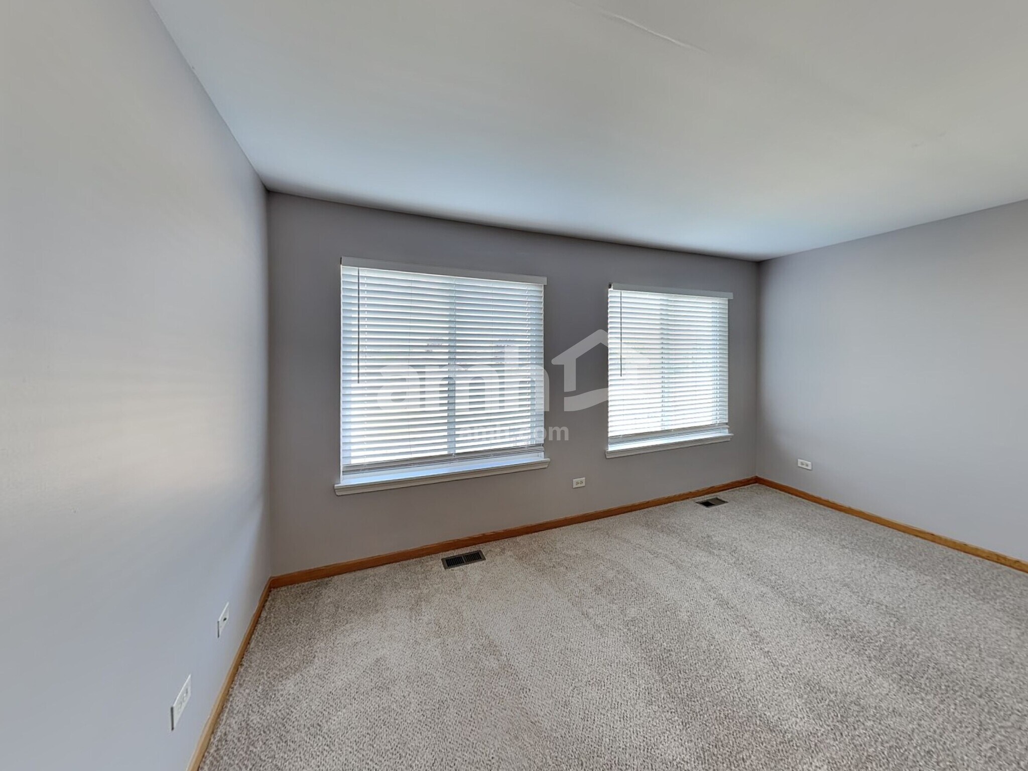 Building Photo - 2419 Paradise Cir