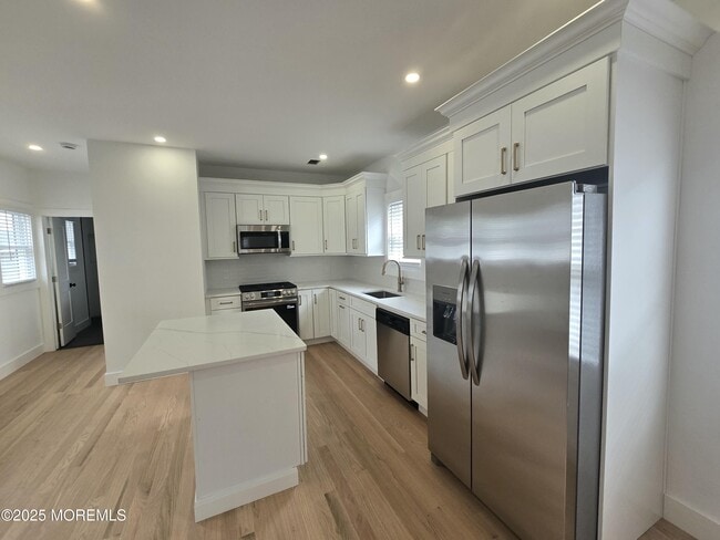 Building Photo - 412 Ridge Ave