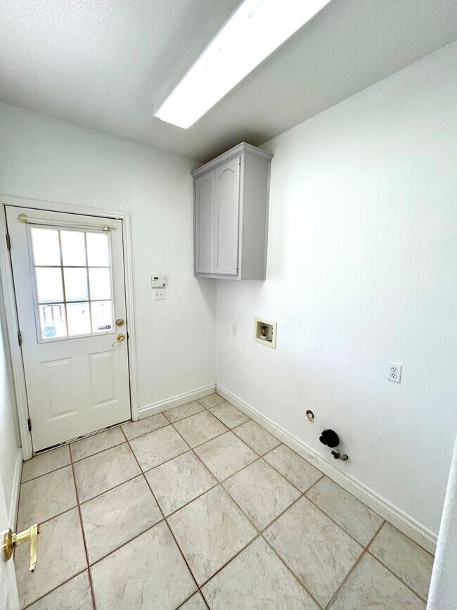 Building Photo - *COMING SOON* 2-Story 4 Bedroom / 3.5 Bath Home In Castroville, TX!