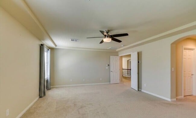 Building Photo - Bright & Spacious 5-Bedroom Home with 3-Car Garage in 89141