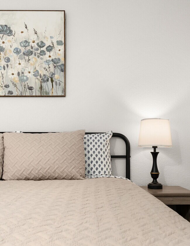 Building Photo - 6506 Ambrose Cir