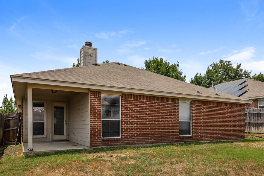 Building Photo - 6020 Walleye Dr