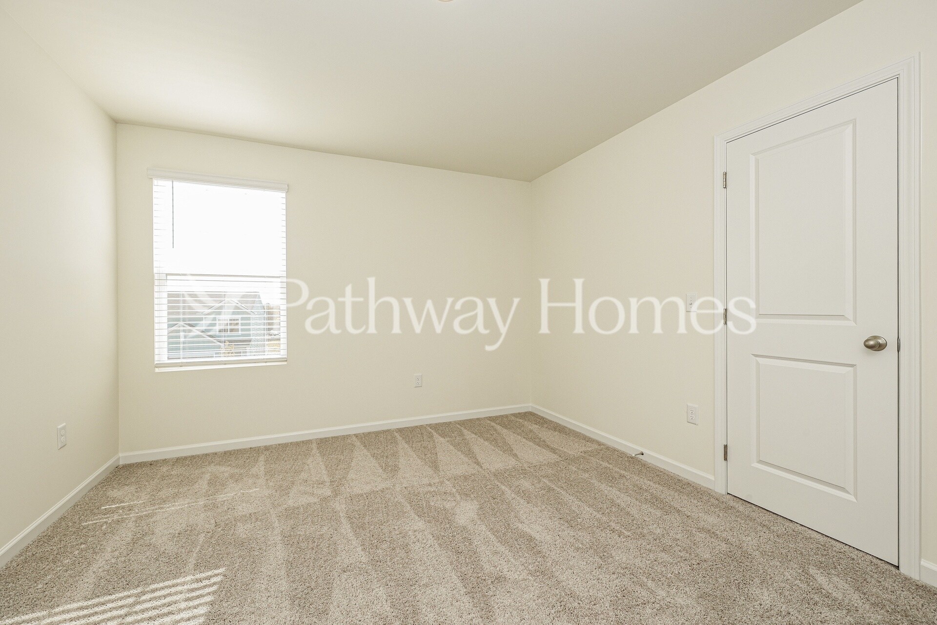 Building Photo - 1058 Large Poppy Dr