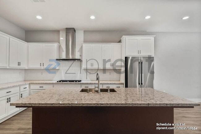 Building Photo - 842 Anson Ln