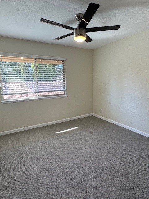 Building Photo - 1745 Countrywood Ct