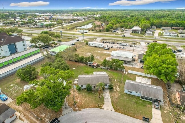 Building Photo - 201 Valencia Dr