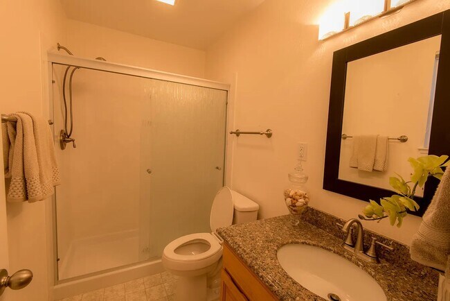 Building Photo - 4364 Mowry Ave