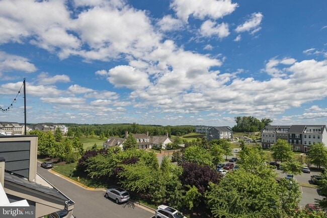 Building Photo - 1705 Cottonwood Grove Rd