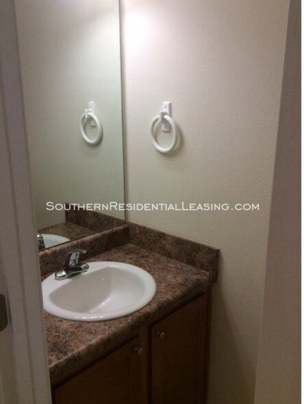 Building Photo - 2002 Shelene Way