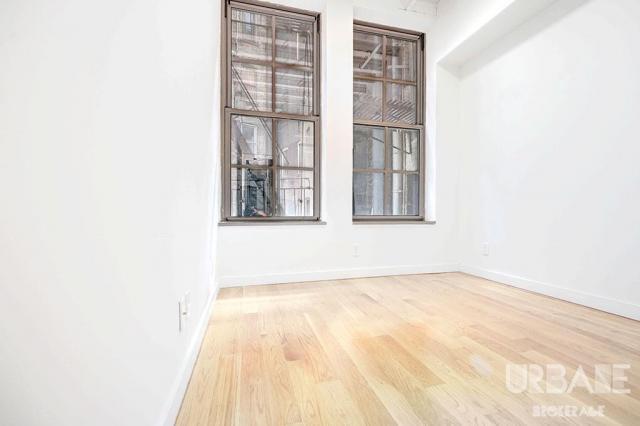 Building Photo - 3 bedroom in NEW YORK NY 10003