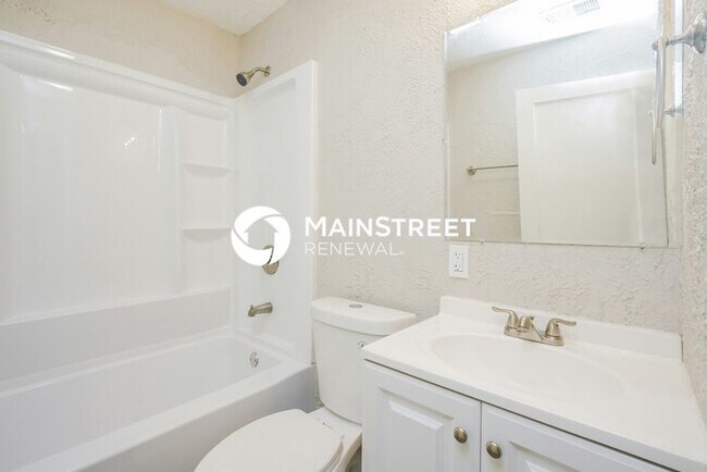 Building Photo - 2 Bedroom Pet-Friendly Home in Louisville,...