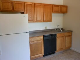 Building Photo - 6253 Cates Ave