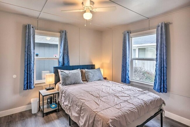 Building Photo - 9590 2nd Ave