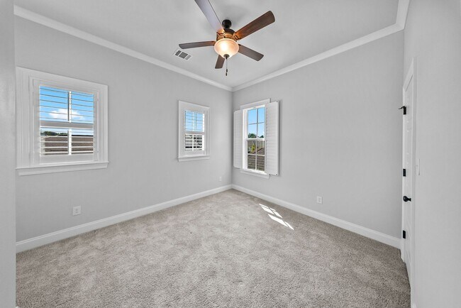 Building Photo - 3 Bedroom Home in Rouzan