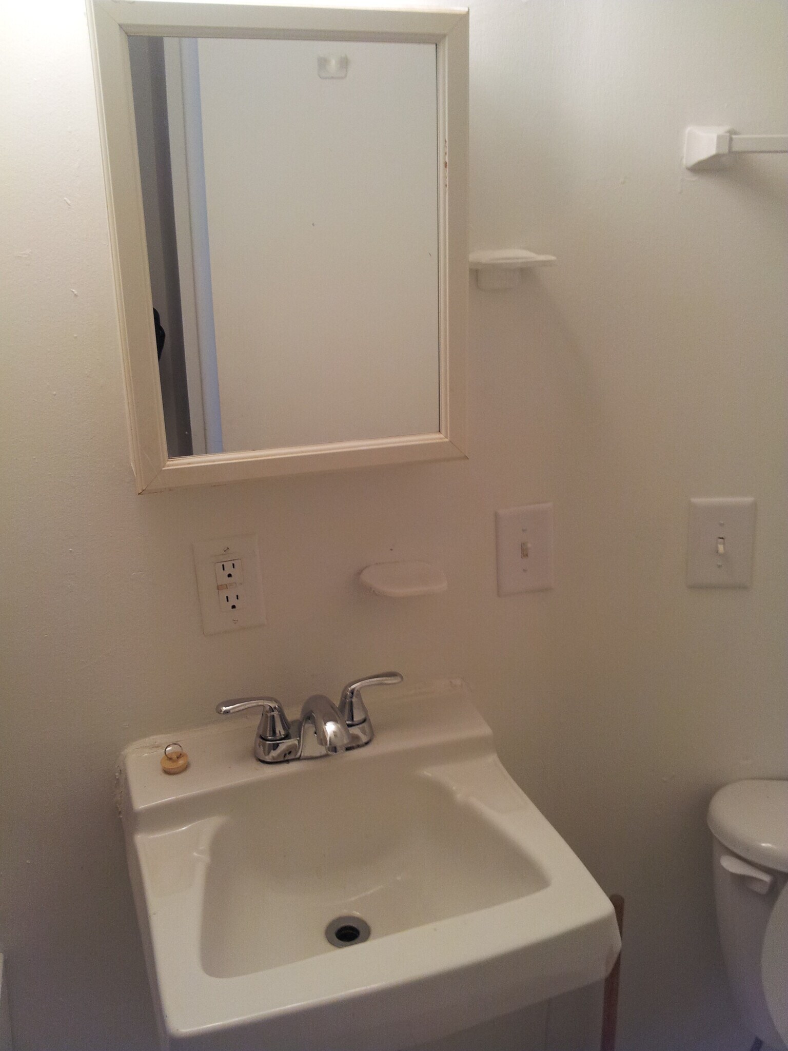 Building Photo - 413 W Vine St