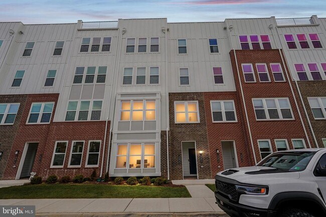 Building Photo - 19820 Lavender Dust Sq