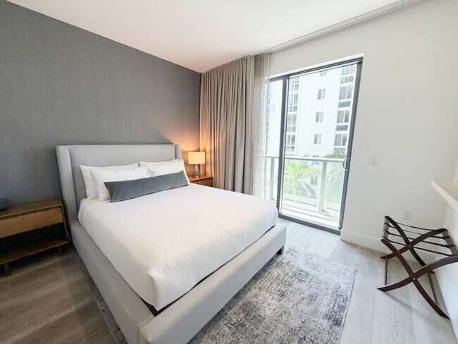 Building Photo - 239 SW 9th St