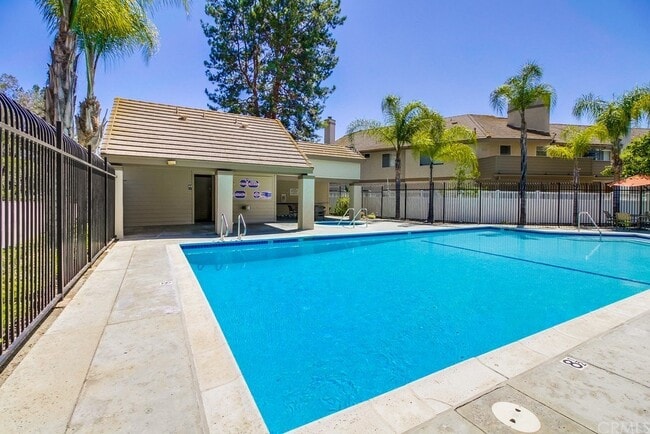 Building Photo - 24351 Marquis Ct