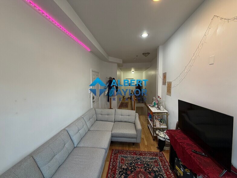 Building Photo - 243 Northampton St