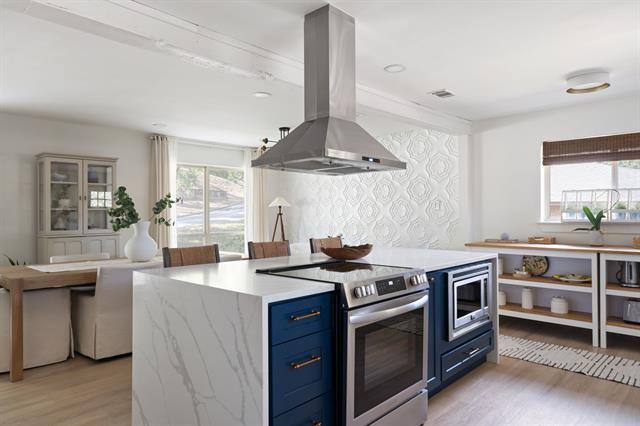 Building Photo - 905 Tarryall Dr