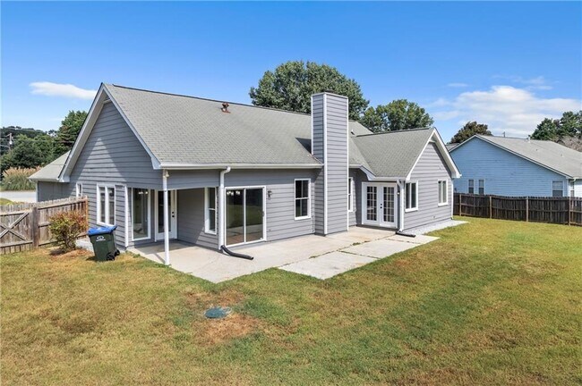 Building Photo - 250 Meadow View Dr