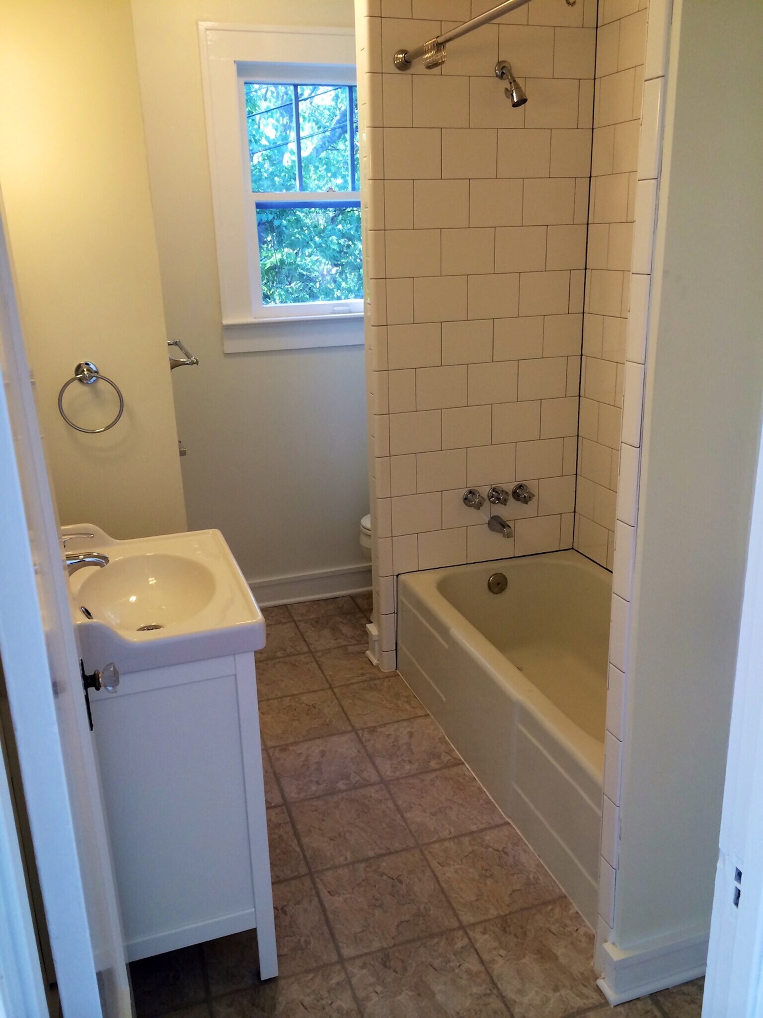 Building Photo - 2210 Euclid Ave