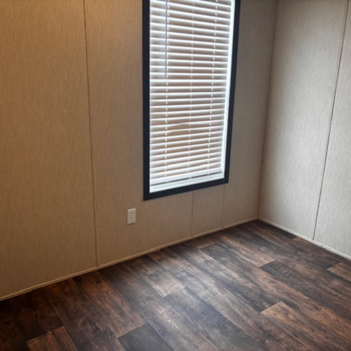 Building Photo - 475 Landis Ln