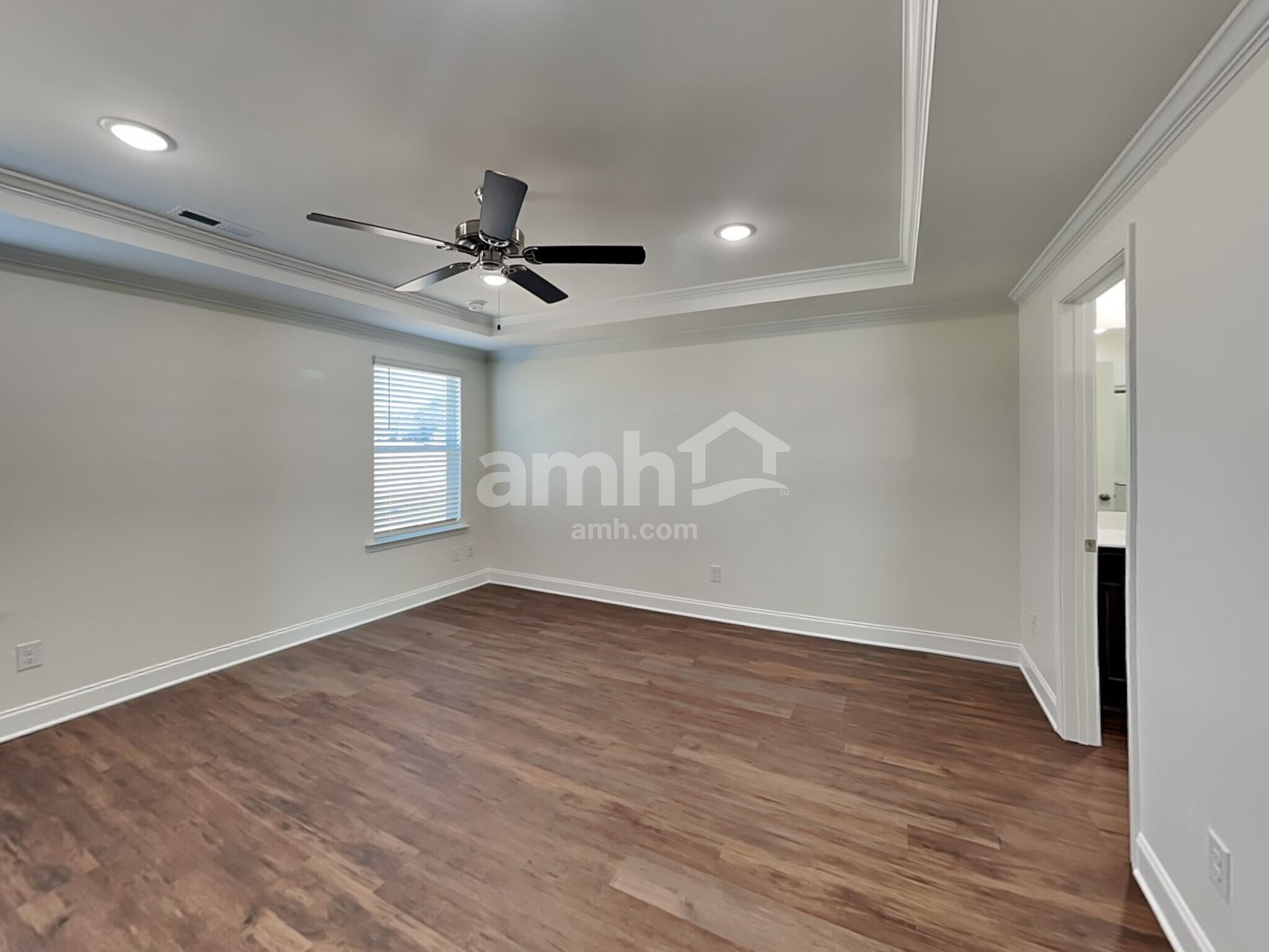 Building Photo - 5500A Farm Pond Ln