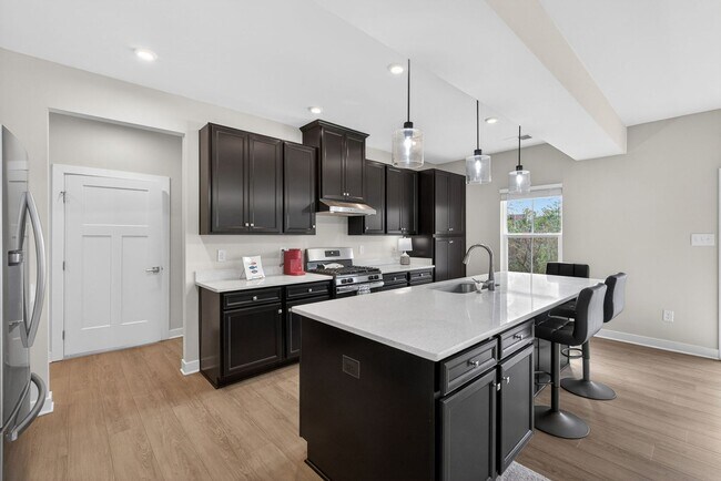Building Photo - 9733 Goldenrod Ct