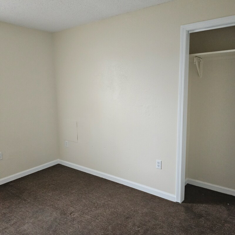 Building Photo - 8815 Fig St