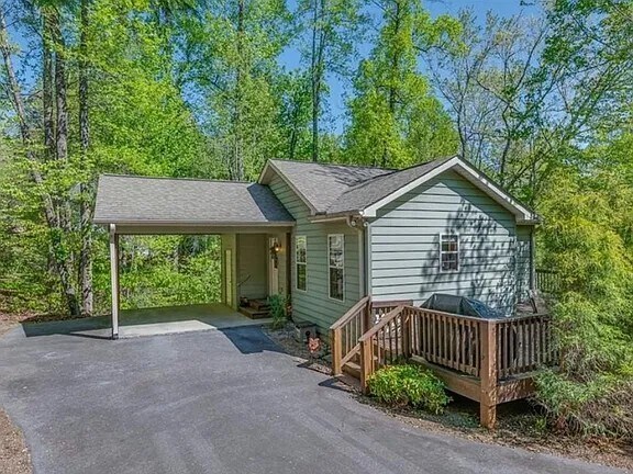 Primary Photo - 50 Glen Echo Cir