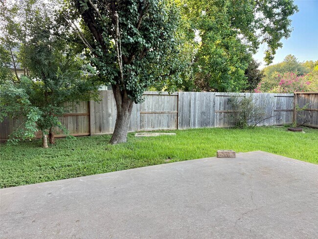 Building Photo - 2923 Cottonfield Way