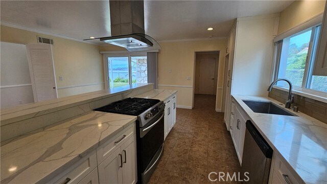 Building Photo - 7012 Beechfield Dr
