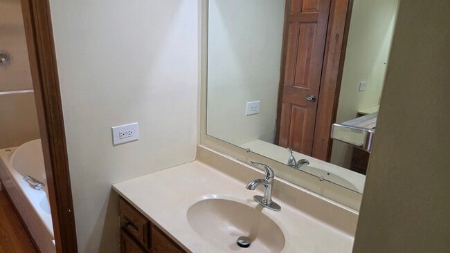 Building Photo - 1858 Princeton Cir
